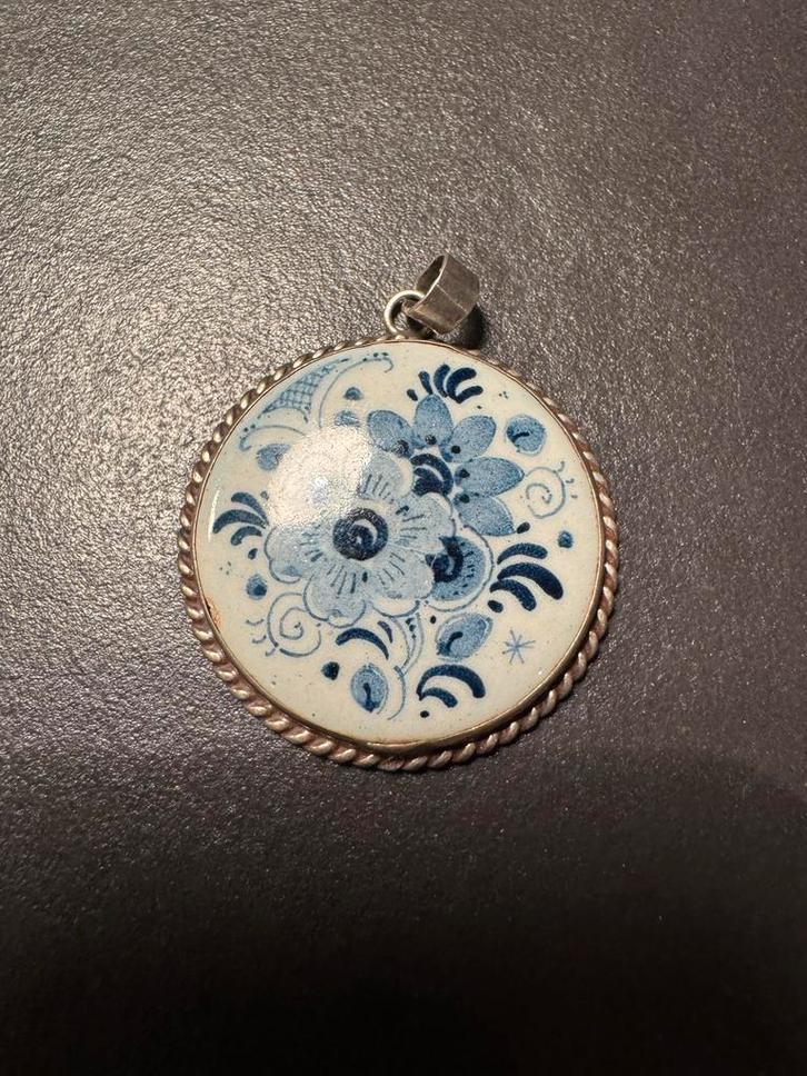 Delfstblauw Hangertje in Zilver, Sieraden, Tassen en Uiterlijk, Antieke sieraden, Hanger, Zilver, Ophalen of Verzenden