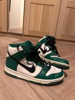 Nike Dunk High Groen-Wit dames maat 38.5, Kleding | Dames, Schoenen, Ophalen of Verzenden, Zo goed als nieuw, Zwart, Sneakers of Gympen