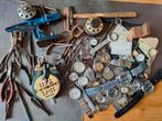 uit oude horlogemakers werkplaats onderdelen en gereedschap, Antiek en Kunst, Ophalen of Verzenden