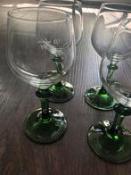 12 mooie glazen met groene voet, Verzamelen, Glas en Borrelglaasjes, Ophalen of Verzenden, Zo goed als nieuw, Overige typen
