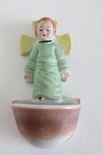 oud en schattig wijwatervat, keramiek, kind en kruis in past, Ophalen of Verzenden