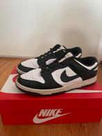 Nike dunk low Pande us9,5/eu43, Zwart, Nike, Ophalen of Verzenden, Sneakers of Gympen
