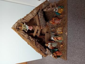 Een mooie grote kerststal  beschikbaar voor biedingen