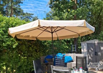 Parasol 3,5 meter – groot en stevig beschikbaar voor biedingen