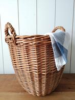 Vintage rieten mand, stofdoekmandje., Huis en Inrichting, Woonaccessoires | Schalen en Manden, Ophalen of Verzenden