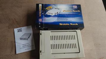 Mobile Rack voor vintage computers beschikbaar voor biedingen