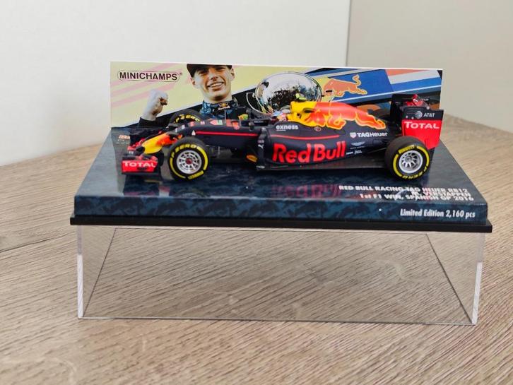 SINT-SALE: RB12, M. Verstappen # 33, First Win GP Spain 16., Hobby en Vrije tijd, Modelauto's | 1:43, Zo goed als nieuw, Auto