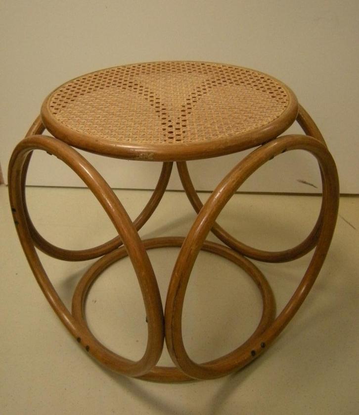 Kruk met houten ringen en rotan, Huis en Inrichting, Krukjes, Gebruikt, Hout, Ophalen