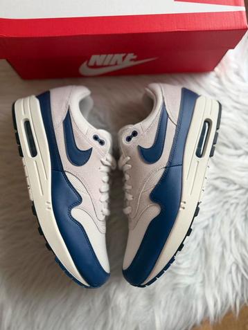 Nike Air Max 1 paars wit white purple EU 45 airmax one 90 beschikbaar voor biedingen