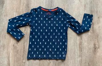 Longsleeve met kerstbomen (110/116) beschikbaar voor biedingen