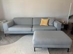 Design on Stock Aikon 4-zits met hocker in ploegwol, Huis en Inrichting, Ophalen, 100 tot 125 cm, Zo goed als nieuw, Rechte bank