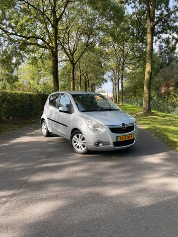 Opel Agila 1.2 16V Edison   2011 Grijs beschikbaar voor biedingen