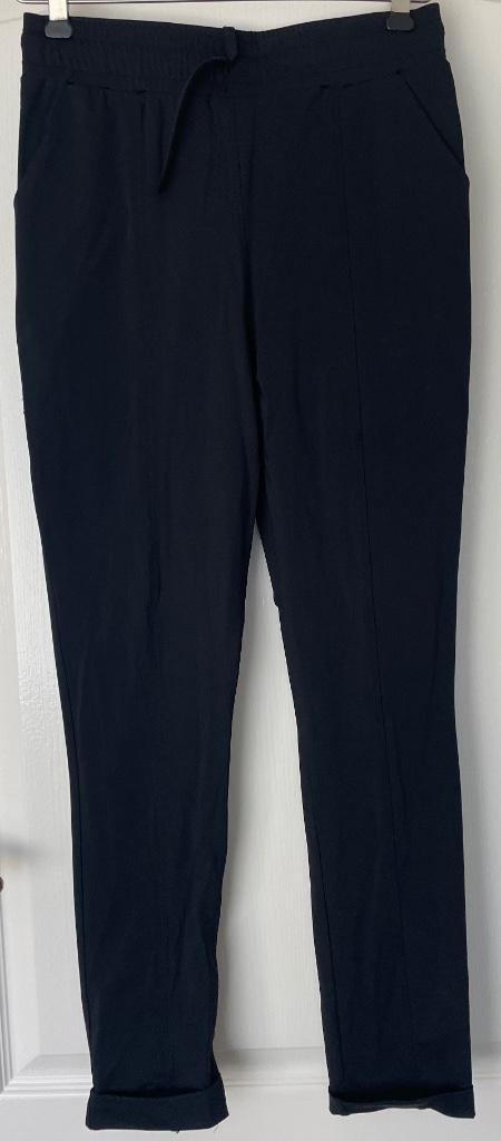 Triple Nine travel stof zwarte  broek nieuw maat XS, Kleding | Dames, Broeken en Pantalons, Nieuw, Maat 34 (XS) of kleiner, Zwart