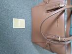 Michael Kors Voyager medium, Ophalen of Verzenden, Zo goed als nieuw, Bruin, Handtas