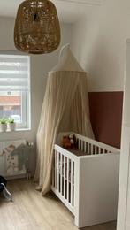 Kidsmill Alaska Hoogglans wit - Ledikant en Commode, Ophalen of Verzenden, Zo goed als nieuw, Jongetje of Meisje