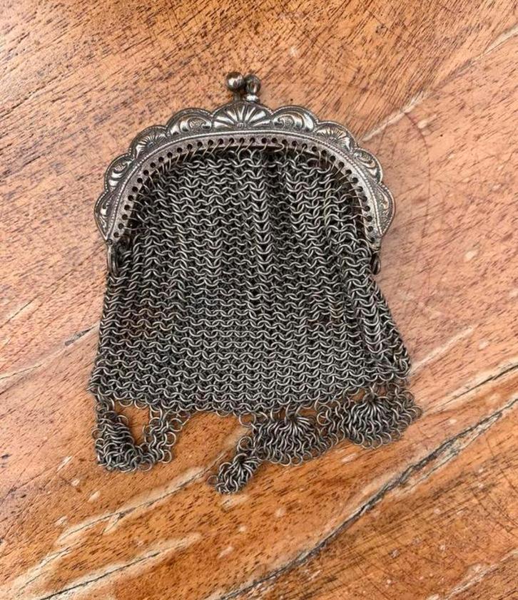 Beursje antiek zilveren gehaakt beursje. Met op de beugel, Antiek en Kunst, Antiek | Goud en Zilver, Ophalen of Verzenden