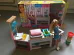 Barbie GWY luxe keukenspeelset met klei, Kinderen en Baby's, Speelgoed | Poppenhuizen, Toebehoren, Gebruikt, Ophalen of Verzenden
