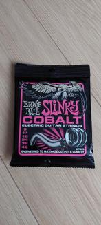 Ernie ball slinky cobalt snaren voor elektrische gitaar, Muziek en Instrumenten, Instrumenten | Toebehoren, Nieuw, Elektrische gitaar