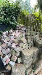 Gratis afhalen Stapelstenen en cobblestones, Ophalen of Verzenden, Zo goed als nieuw, Beton, Klinkers