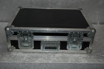 Penn Case Flightcase 70x54x22 zwart zilver  <25252199> beschikbaar voor biedingen