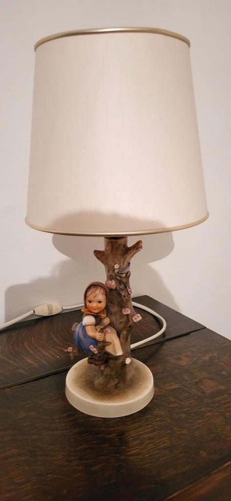 VINTAGE : Originele Goebel Hummel lamp., Huis en Inrichting, Lampen | Tafellampen, Gebruikt, Minder dan 50 cm, Overige materialen