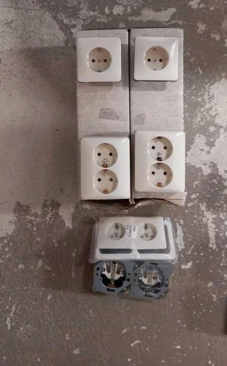Peha standaard crème schakelmateriaal, Doe-het-zelf en Verbouw, Elektra en Kabels, Nieuw, Stopcontact, Ophalen of Verzenden