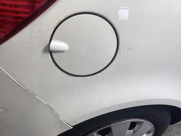 Tank Klep van een Opel Corsa (Z474) beschikbaar voor biedingen