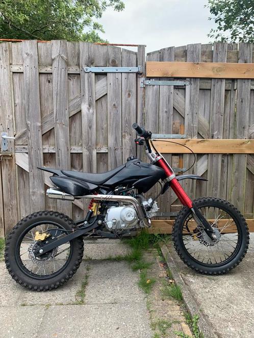 TK 2 Dirtbikes (crossers)1 midden, 1midi, Fietsen en Brommers, Minibikes, Midibikes en Pitbikes, Gebruikt, Dirtbike, Ophalen
