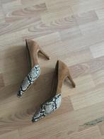 Bruine schoenen met slangenprint maat 38, Kleding | Dames, Bruin, Nieuw, Ophalen of Verzenden, Schoenen met hoge hakken
