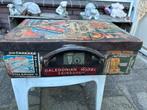 Reiskoffer leder met inhoud toilet artikelen, Antiek en Kunst, Curiosa en Brocante, Ophalen