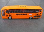 Voetbalbus nederland (oranje) (speelgoedauto) (0229), Ophalen of Verzenden