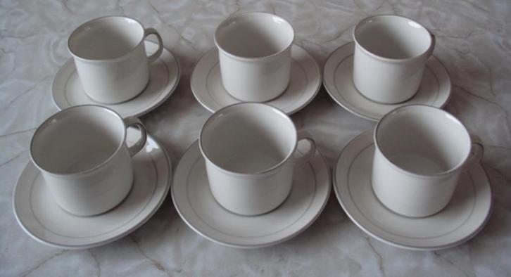 6 nieuwe Cappuccino espresso koffie kop en schotels, Huis en Inrichting, Keuken | Servies, Nieuw, Kop(pen) en/of Schotel(s), Overige stijlen