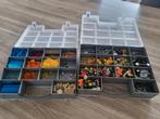 2 doosjes met lego blokjes, atributen en poppetjes, Ophalen of Verzenden, Gebruikt, Overige typen