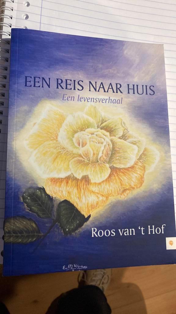 Roos van t Hof - Een reis naar huis, Boeken, Overige Boeken, Zo goed als nieuw, Ophalen of Verzenden