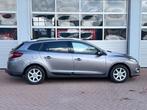 Renault Mégane Estate 1.5 dCi Parisienne / Navi / Trekhaak, Voorwielaandrijving, Euro 5, Stof, Gebruikt