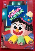 Vrolijke Kindertaarten - Bakboek voor kinderen, Boeken, Kookboeken, Ophalen of Verzenden, Zo goed als nieuw, Nederland en België