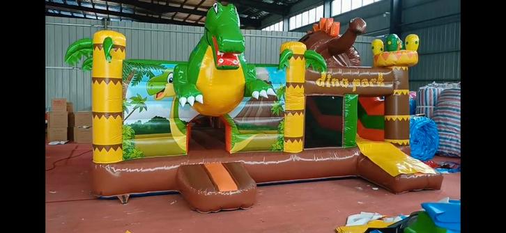 Dino Springkussen Te Huur!, Hobby en Vrije tijd, Feestartikelen | Verhuur, Zo goed als nieuw, Overige, Ophalen of Verzenden