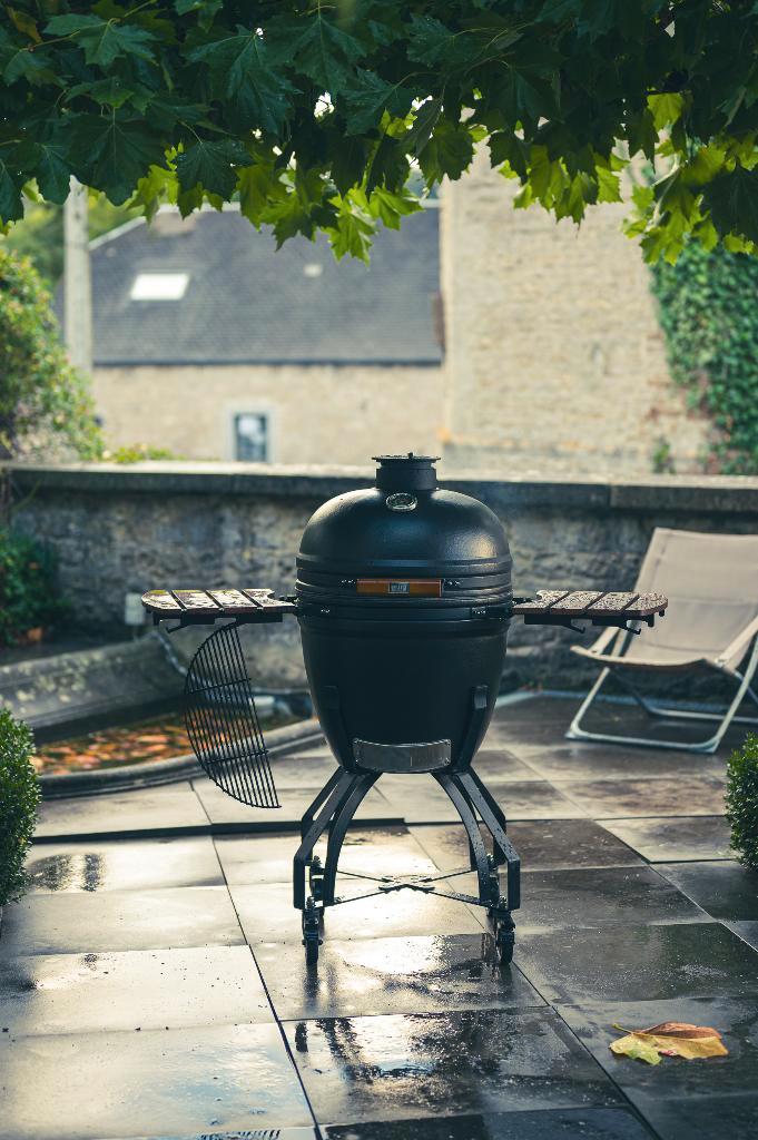 Actie: Grill Bill Pro II Kamado BBQ - 21 inch, Tuin en Terras, Houtskoolbarbecues, Nieuw, Met accessoires, Ophalen of Verzenden