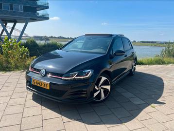 Volkswagen Golf GTI Performance 245PK DSG | Pano | Trekhaak beschikbaar voor biedingen