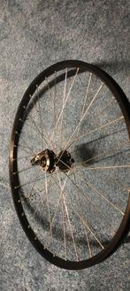 Voorwiel 26 inch Alexrims en X17 Qr hub, Fietsen en Brommers, Fietsonderdelen, Ophalen, Zo goed als nieuw, Mountainbike, Wiel