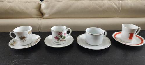 Oude kop en schotels, 2,50 per stuk, Huis en Inrichting, Keuken | Servies, Kop(pen) en/of Schotel(s), Overige stijlen, Porselein