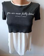 Zwart/wit shirt met tekst - Maat s, Kleding | Dames, T-shirts, Zwart, Zo goed als nieuw, Korte mouw, Maat 36 (S)
