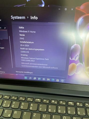 LENOVO laptop beschikbaar voor biedingen