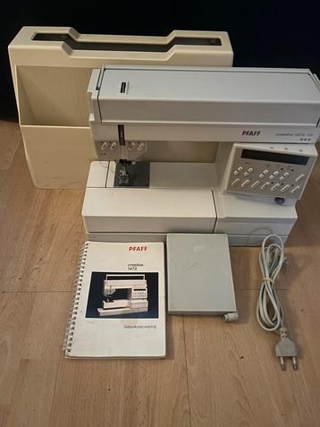 Vrije arm Pfaff 1473 cd met IDT in complete nieuwstaat beschikbaar voor biedingen