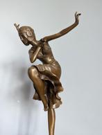 Grote bronzen beeld van danceresse. Naar Chiparus, Antiek en Kunst, Antiek | Koper en Brons, Ophalen of Verzenden
