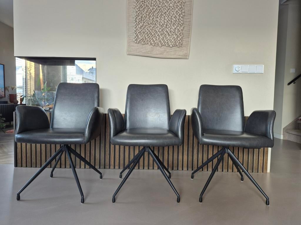 3 zwarte eettafelstoelen gekocht bij Lijn M, Ophalen, Drie, Zwart, Zo goed als nieuw