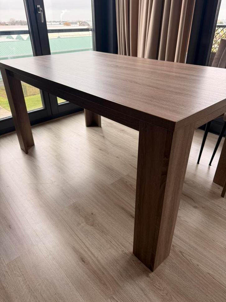 Meubelset - salontafel, eettafel, tv-meubel en buffetkast, Huis en Inrichting, Kasten | Televisiemeubels, Zo goed als nieuw, 150 tot 200 cm