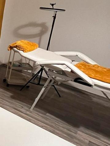Behandelstoel - Goede Staat beschikbaar voor biedingen