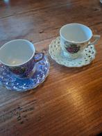 2x Versailles kop en schotel opengewerkt, Gebruikt, Ophalen of Verzenden, Overige stijlen, Kop(pen) en/of Schotel(s)