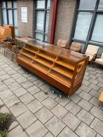 Antieke winkelvitrine/toonbank ‘30, Huis en Inrichting, Kasten | Vitrinekasten, Gebruikt, Vintage retro buisframe design rotan webbing papercord deens